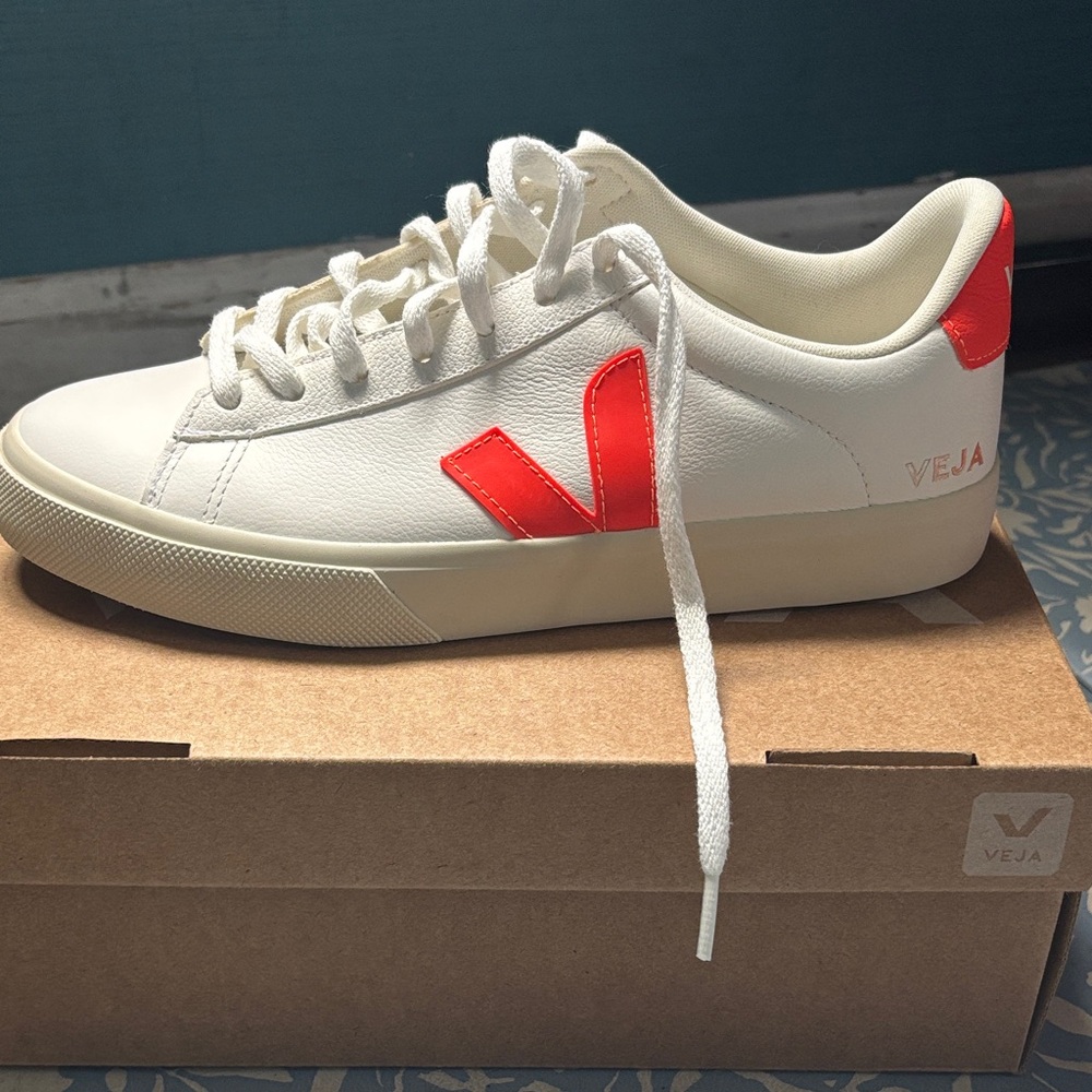 Veja Women's Cream and Red Sneakers